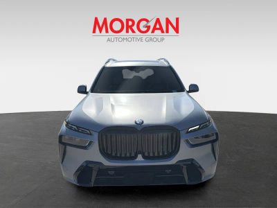 2027 BMW X7 — side profile view