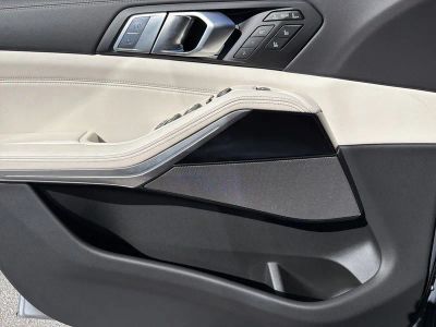2027 BMW X7 — photo 25 view