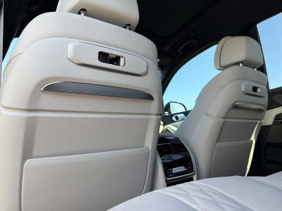 2027 BMW X7 — photo 19 view
