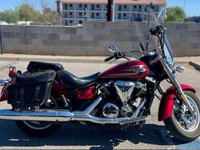 2014 Yamaha V Star® 1300 — front three-quarter view