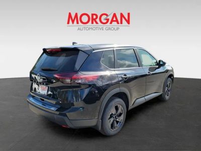 2026 Nissan Rogue — side profile view