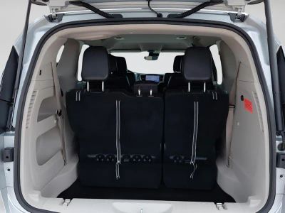 2024 Chrysler Pacifica — detail view