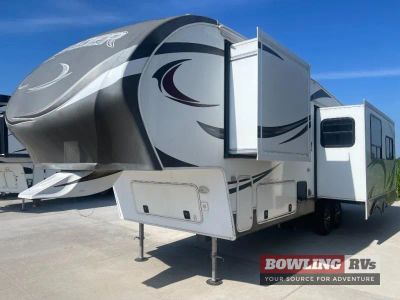 2017 Sprinter 324FWBHS — front three-quarter view