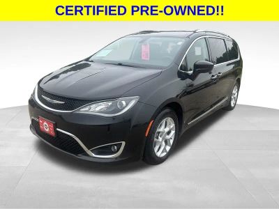 2018 Chrysler Pacifica Touring L Plus in Brilliant Black Crystal Pearlcoat — front three-quarter view