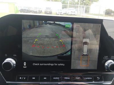 2024 Mitsubishi Outlander — photo 16 view