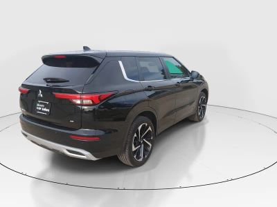 2024 Mitsubishi Outlander — photo 7 view