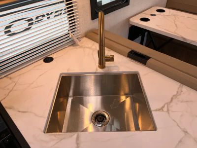 2027 Thor Motor Coach CHATEAU — photo 10 view