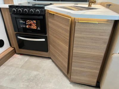 2027 Thor Motor Coach CHATEAU — photo 14 view