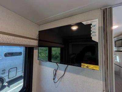 2026 Leisure Travel Vans UNITY - Photo 18