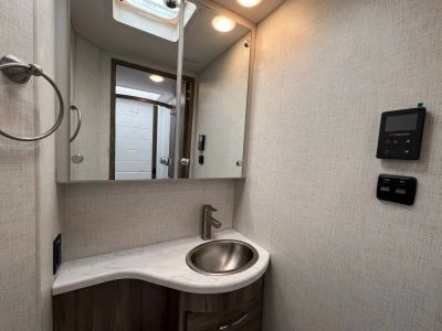 2026 Leisure Travel Vans UNITY - Photo 15