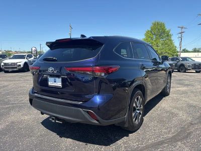 2022 Toyota Highlander - Photo 9