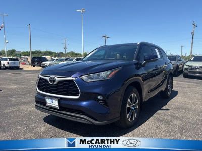 2022 Toyota Highlander - Photo 1