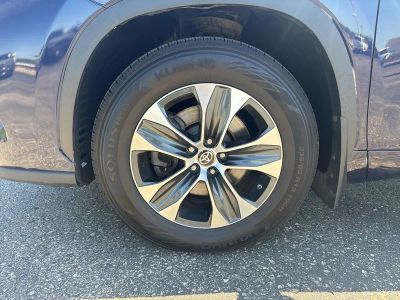 2022 Toyota Highlander - Photo 6