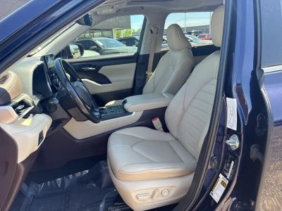 2022 Toyota Highlander - Photo 11