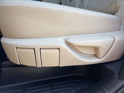 2022 Toyota Highlander - Photo 29