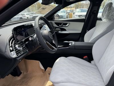 2026 Mercedes-Benz E-Class - Photo 4
