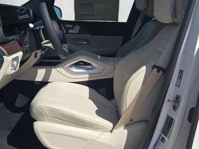 2026 Mercedes-Benz GLS 580 - Photo 4