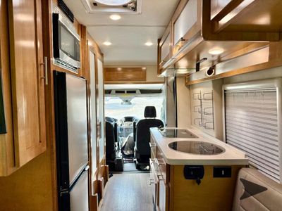 2020 Coachmen RV Beyond — photo 10 view