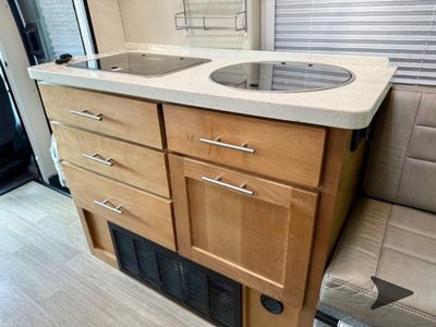 2020 Coachmen RV Beyond — photo 13 view