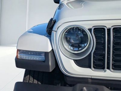 2026 Jeep Wrangler — photo 8 view