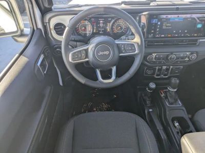 2026 Jeep Wrangler — photo 14 view