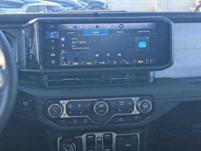 2026 Jeep Wrangler — photo 16 view