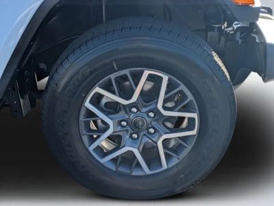 2026 Jeep Wrangler — photo 9 view