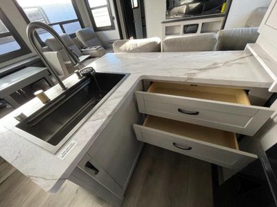 2026 Jayco Seismic — photo 21 view