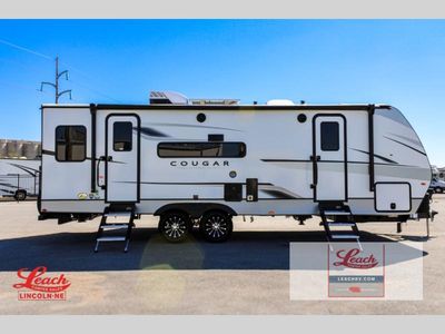 2025 Cougar Half-Ton 25RDS - Photo 10