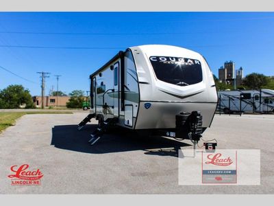 2025 Cougar Half-Ton 25RDS - Photo 1
