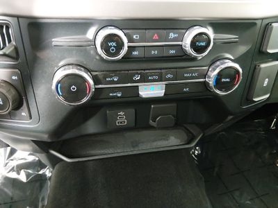 2025 Ford F-150 - Photo 18