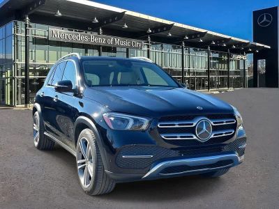 2022 Mercedes-Benz GLE 350 in Black — front three-quarter view