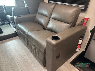 2026 Coachmen RV Entourage - Photo 13