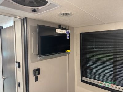 2026 Coachmen RV Entourage - Photo 44