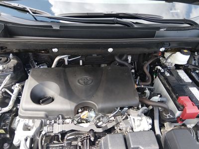 2025 Toyota RAV4 - Photo 9