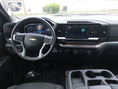 2025 Chevrolet Silverado 1500 — photo 12 view
