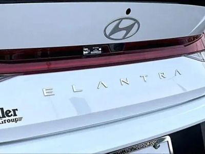 2026 Hyundai Elantra - Photo 12