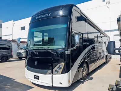 2022 Thor Motor Coach TUSCANY — photo 40 view