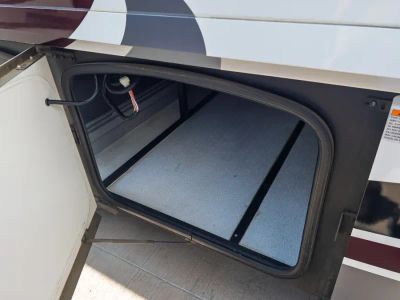 2022 Thor Motor Coach TUSCANY — photo 35 view