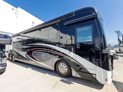 2022 Thor Motor Coach TUSCANY — photo 21 view