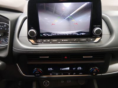 2023 Nissan Rogue — photo 16 view