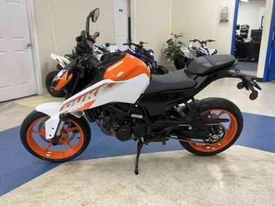 2024 KTM 250 Duke - Photo 6