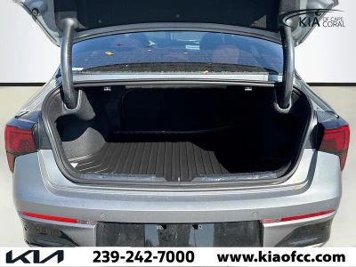 2026 Kia K5 — photo 11 view