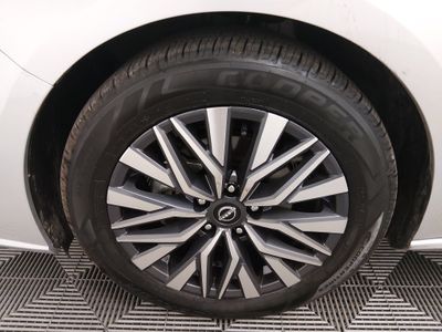 2024 Nissan Altima — photo 10 view