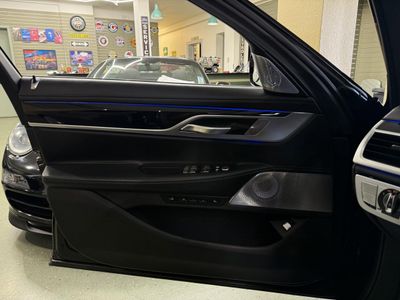 2020 BMW 7 Series - Photo 29