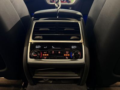 2020 BMW 7 Series - Photo 8