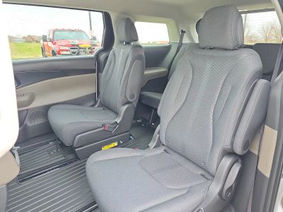 2026 Kia Carnival — photo 18 view