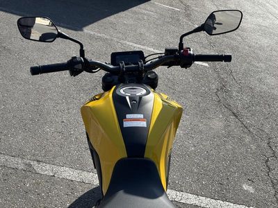 2025 Honda CB300R - Photo 5
