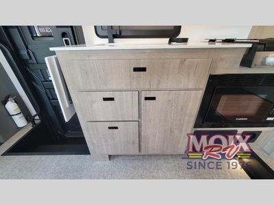 2026 Grand Design Lineage Series M — photo 10 view