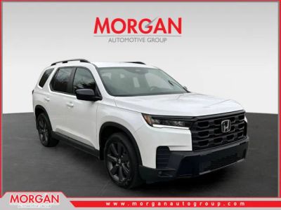 2026 Honda Pilot Sport in Platinum White Pearl — front three-quarter view